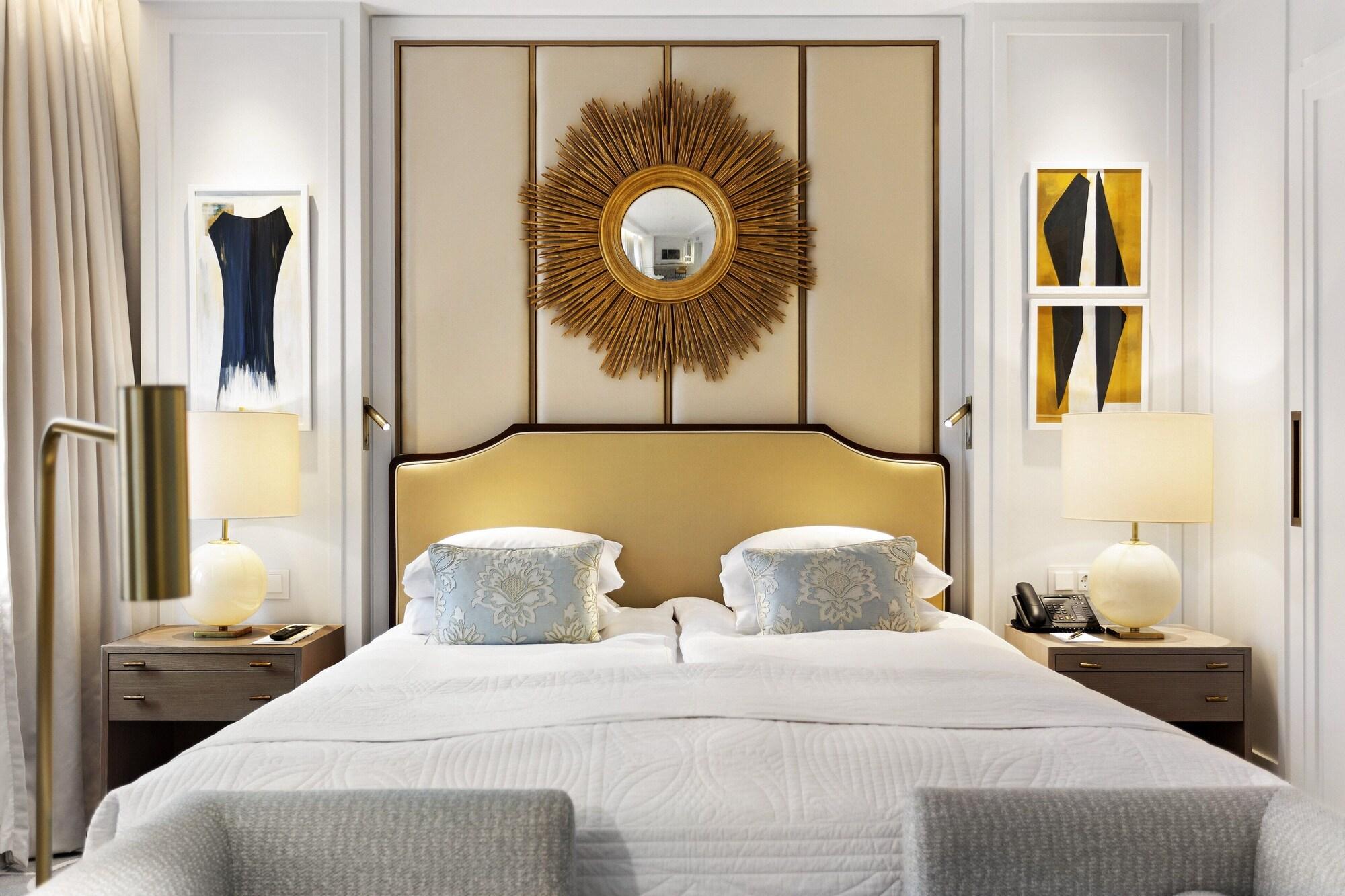Continental Hotel 5*